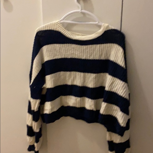 Cropped Sweater - Picture 1 of 4